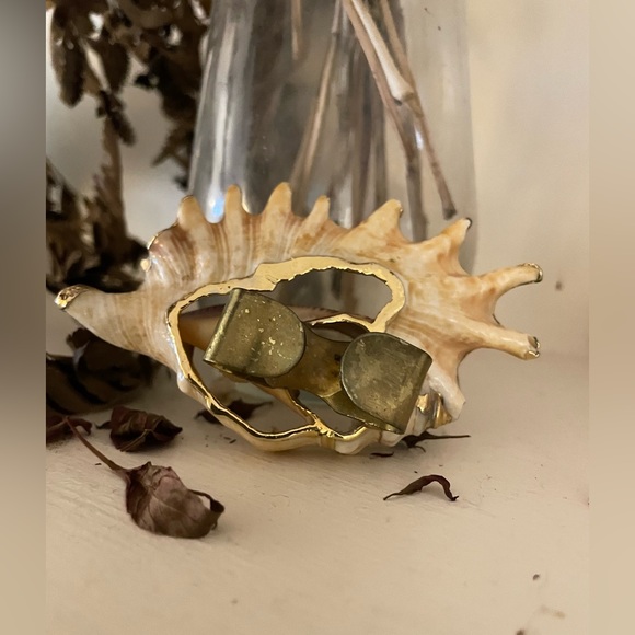 Shell Belt Buckle - Picture 2 of 2